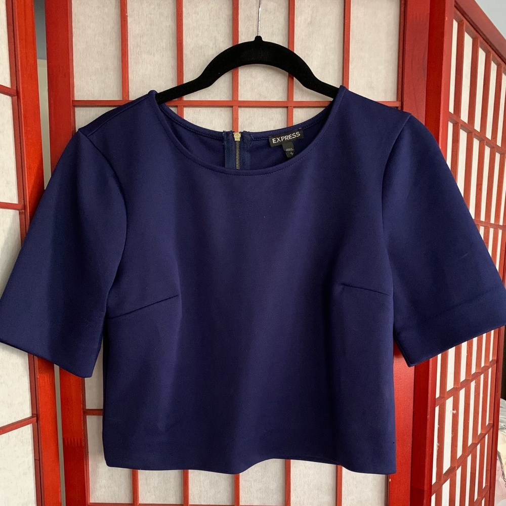 Blue, structured crop top